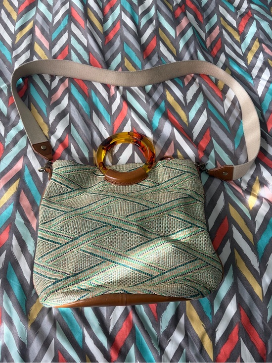 HOBO Handbags - HOBO Sheila Bucket In Natural Straw Geo
Raffia